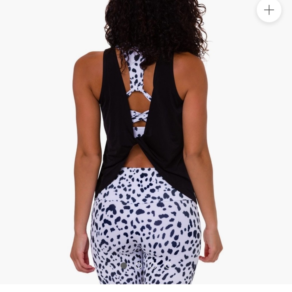 NWT Onzie Twisted tank One Size
